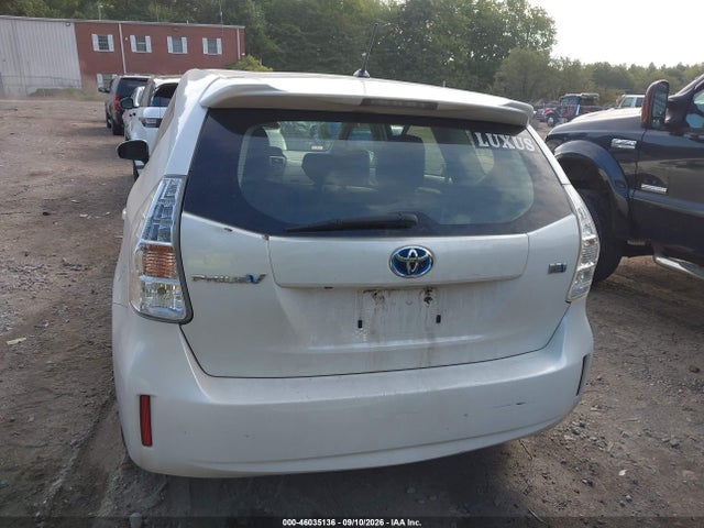 Продажа на аукционе авто 2014 Toyota Prius V Two, vin: JTDZN3EUXE3317196, номер лота: 46035136