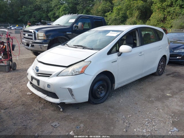 Продажа на аукционе авто 2014 Toyota Prius V Two, vin: JTDZN3EUXE3317196, номер лота: 46035136