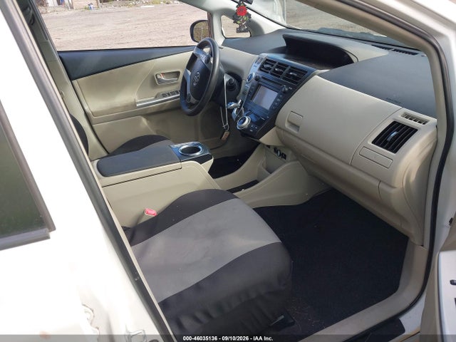Продажа на аукционе авто 2014 Toyota Prius V Two, vin: JTDZN3EUXE3317196, номер лота: 46035136