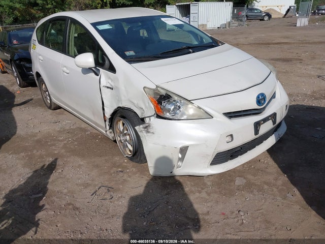 Продажа на аукционе авто 2014 Toyota Prius V Two, vin: JTDZN3EUXE3317196, номер лота: 46035136