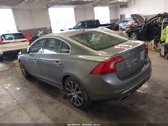46035152 :رقم المزاد ، LYV402TM9JB174083 vin ، 2018 Volvo S60 Inscription T5 Platinum مزاد بيع