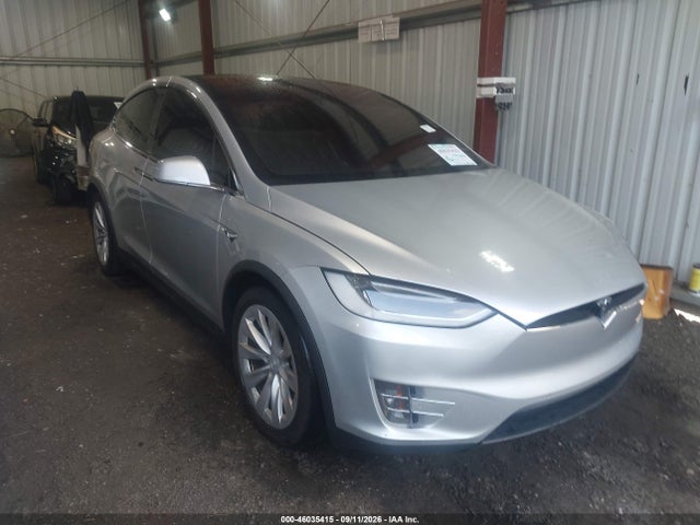 Auction sale of the 2017 Tesla Model X 100d/75d/90d, vin: 5YJXCBE21HF054318, lot number: 46035415