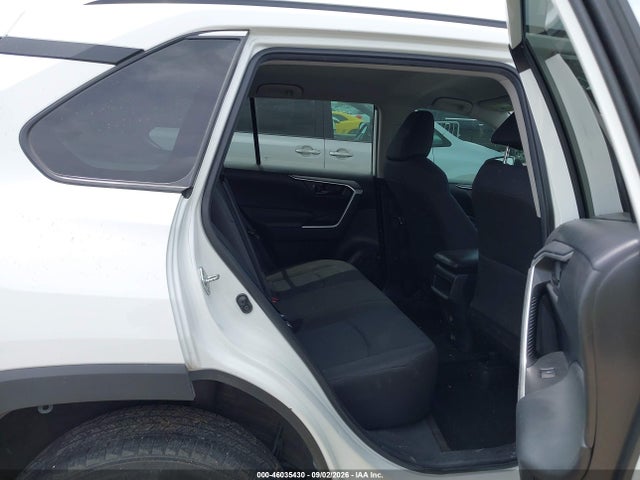 2021 Toyota Rav4 Le მანქანა იყიდება აუქციონზე, vin: 2T3H1RFV1MC160530, აუქციონის ნომერი: 46035430