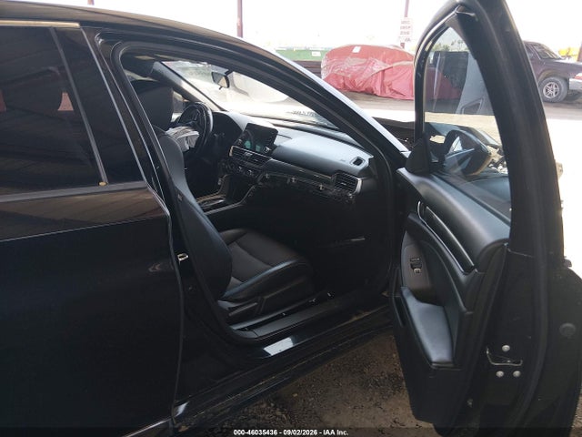 2018 Honda Accord Sport 2.0t მანქანა იყიდება აუქციონზე, vin: 1HGCV2F31JA049748, აუქციონის ნომერი: 46035436