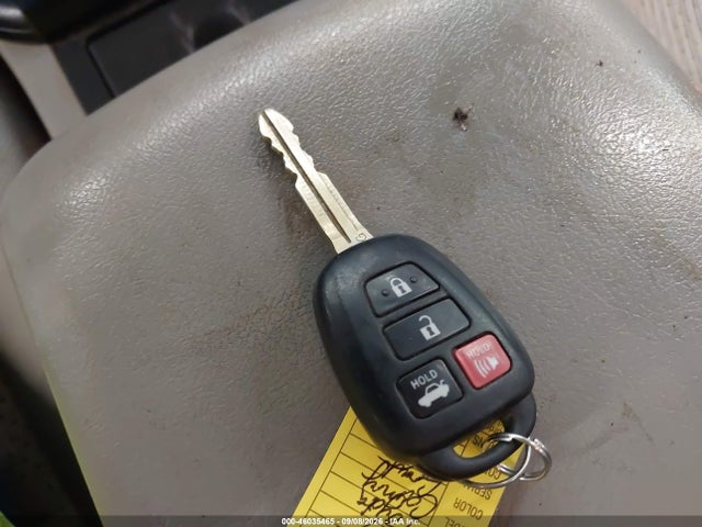 46035465 :رقم المزاد ، 4T4BF1FK7ER359286 vin ، 2014 Toyota Camry Le مزاد بيع