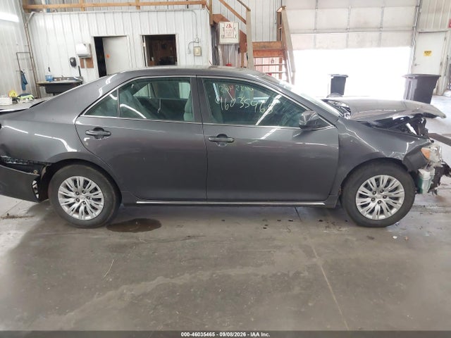 46035465 :رقم المزاد ، 4T4BF1FK7ER359286 vin ، 2014 Toyota Camry Le مزاد بيع
