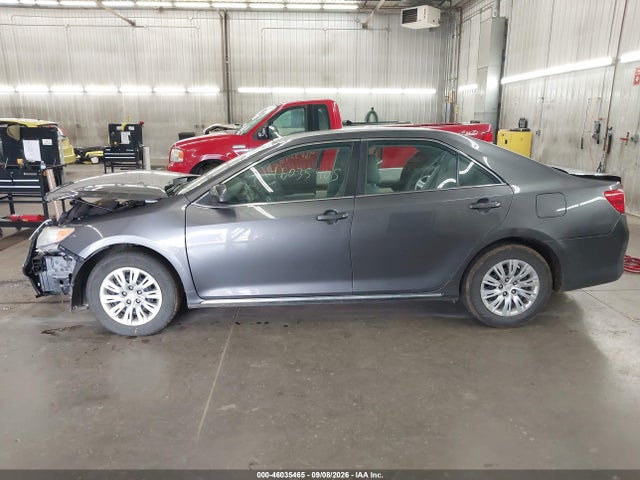 46035465 :رقم المزاد ، 4T4BF1FK7ER359286 vin ، 2014 Toyota Camry Le مزاد بيع