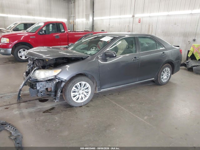 46035465 :رقم المزاد ، 4T4BF1FK7ER359286 vin ، 2014 Toyota Camry Le مزاد بيع