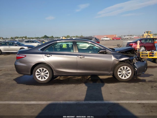2016 Toyota Camry Le მანქანა იყიდება აუქციონზე, vin: 4T4BF1FK3GR519327, აუქციონის ნომერი: 46035467