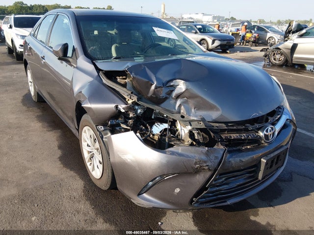 2016 Toyota Camry Le მანქანა იყიდება აუქციონზე, vin: 4T4BF1FK3GR519327, აუქციონის ნომერი: 46035467