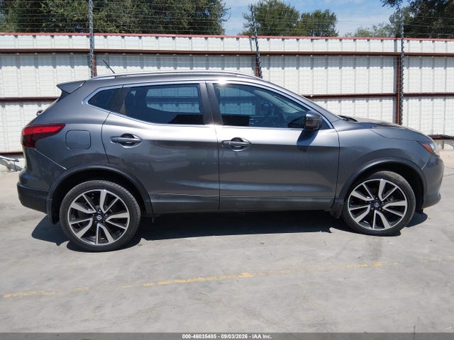2017 Nissan Rogue Sport Sl მანქანა იყიდება აუქციონზე, vin: JN1BJ1CP3HW033557, აუქციონის ნომერი: 46035485