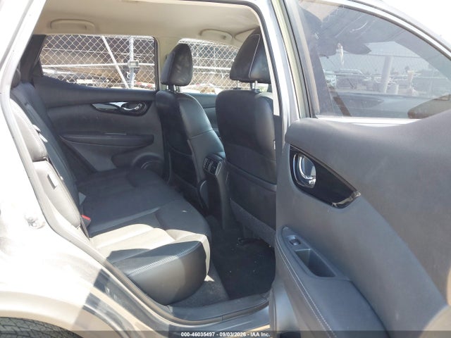 46035497 :رقم المزاد ، JN1BJ1CW0NW493410 vin ، 2022 Nissan Rogue Sport Sl Awd Xtronic Cvt مزاد بيع
