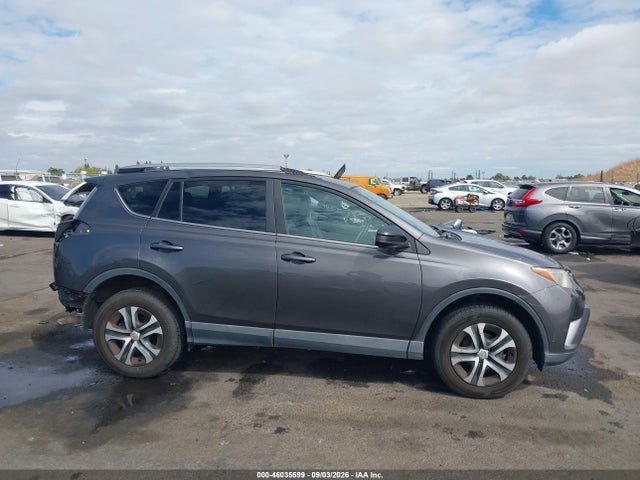 Toyota RAV4 LE 2017 2T3BFREV8HW563658 Image 13