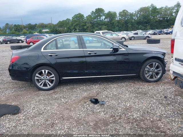 2021 Mercedes-benz C 300 4matic მანქანა იყიდება აუქციონზე, vin: W1KWF8EB0MR650147, აუქციონის ნომერი: 46035639