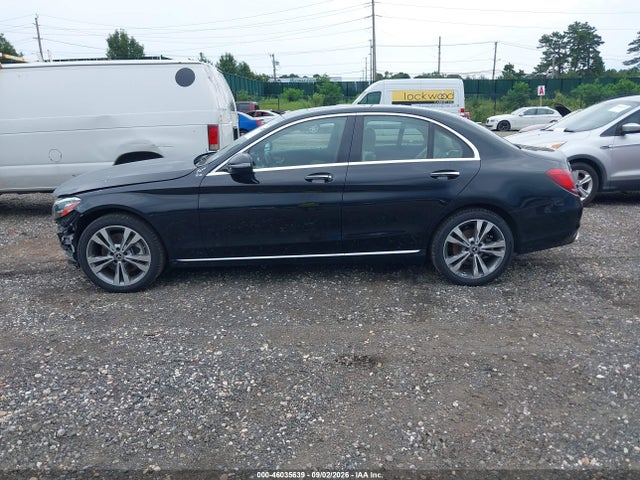 2021 Mercedes-benz C 300 4matic მანქანა იყიდება აუქციონზე, vin: W1KWF8EB0MR650147, აუქციონის ნომერი: 46035639