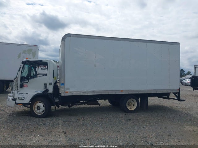 46035685 :رقم المزاد ، 54DC4W1B5CS801080 vin ، 2012 Isuzu Npr Gas Reg مزاد بيع