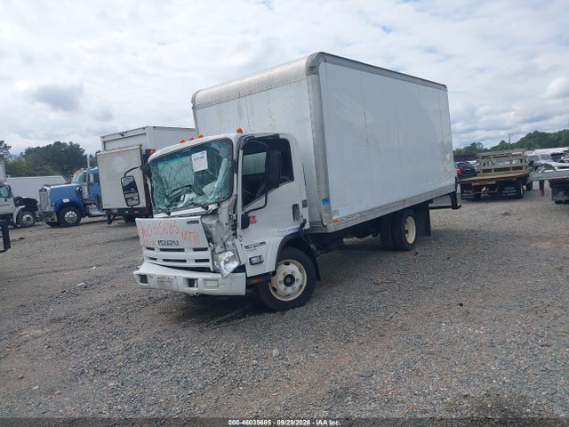 46035685 :رقم المزاد ، 54DC4W1B5CS801080 vin ، 2012 Isuzu Npr Gas Reg مزاد بيع