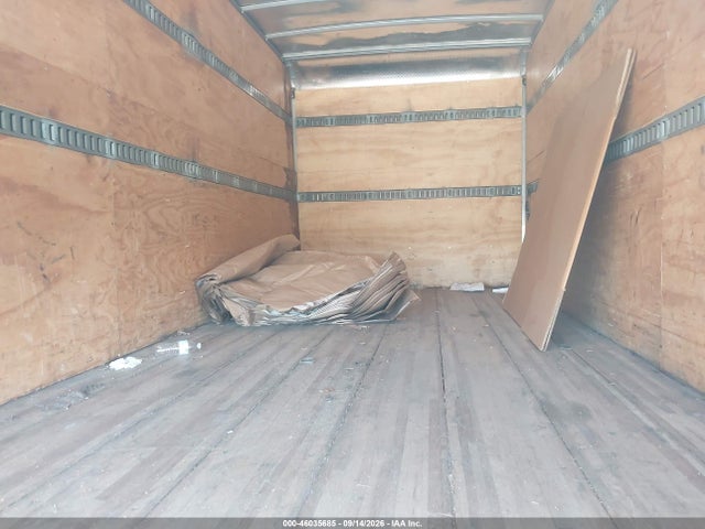 46035685 :رقم المزاد ، 54DC4W1B5CS801080 vin ، 2012 Isuzu Npr Gas Reg مزاد بيع