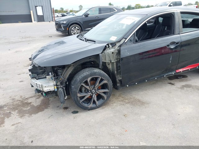 46035755 :رقم المزاد ، 19XFC2F88ME002358 vin ، 2021 Honda Civic Sport مزاد بيع