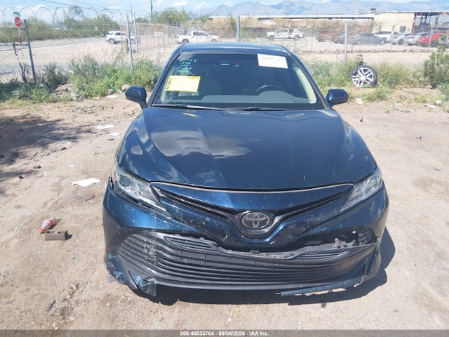 2020 Toyota Camry Le მანქანა იყიდება აუქციონზე, vin: 4T1C11AK1LU943071, აუქციონის ნომერი: 46035764