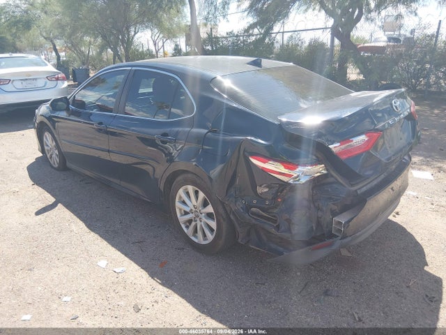 2020 Toyota Camry Le მანქანა იყიდება აუქციონზე, vin: 4T1C11AK1LU943071, აუქციონის ნომერი: 46035764