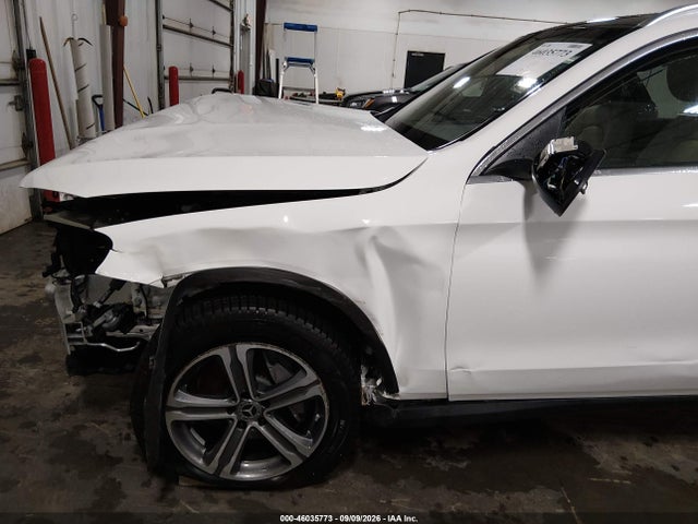 2019 Mercedes-benz Glc 300 4matic მანქანა იყიდება აუქციონზე, vin: WDC0G4KB7KV194527, აუქციონის ნომერი: 46035773