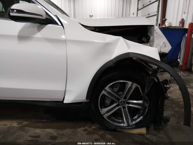2019 Mercedes-benz Glc 300 4matic მანქანა იყიდება აუქციონზე, vin: WDC0G4KB7KV194527, აუქციონის ნომერი: 46035773
