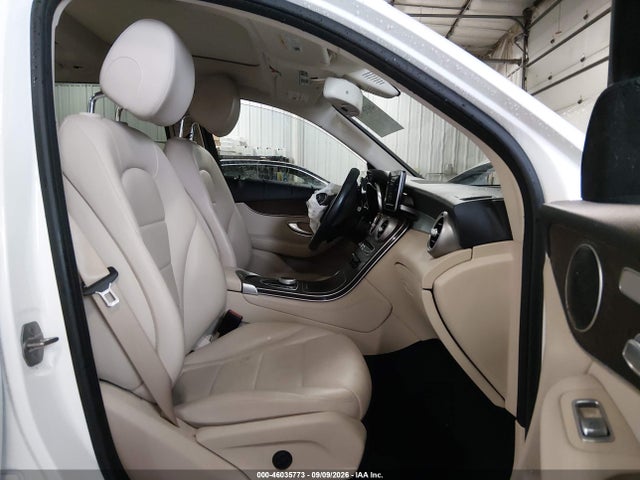 2019 Mercedes-benz Glc 300 4matic მანქანა იყიდება აუქციონზე, vin: WDC0G4KB7KV194527, აუქციონის ნომერი: 46035773