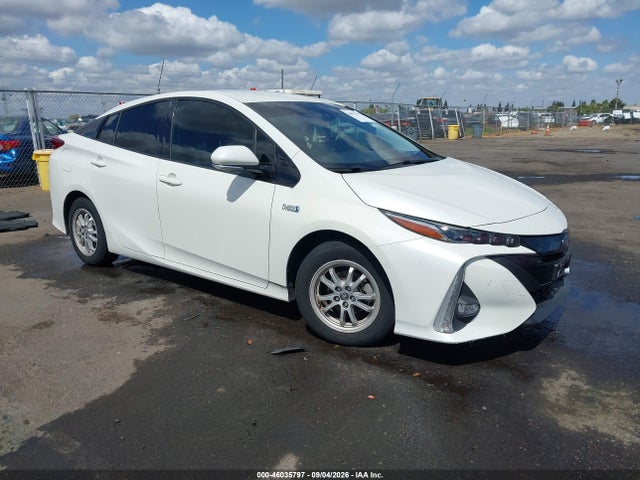 2017 Toyota Prius Prime Advanced მანქანა იყიდება აუქციონზე, vin: JTDKARFP8H3059595, აუქციონის ნომერი: 46035797