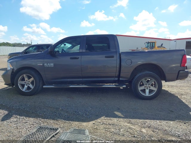 2017 Ram 1500 Express  4x2 5'7 Box მანქანა იყიდება აუქციონზე, vin: 3C6RR6KT3HG592175, აუქციონის ნომერი: 46035867