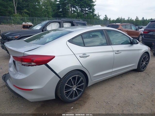 Hyundai ELANTRA SE 2018 5NPD74LF9JH334486 Image 12