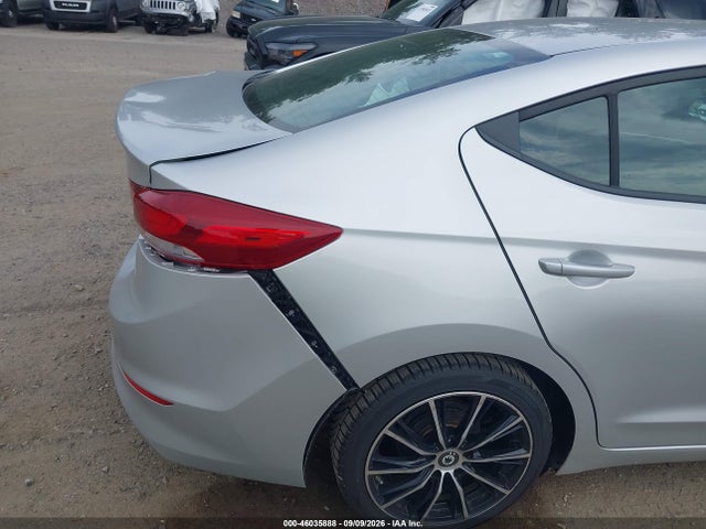 Hyundai ELANTRA SE 2018 5NPD74LF9JH334486 Image 13