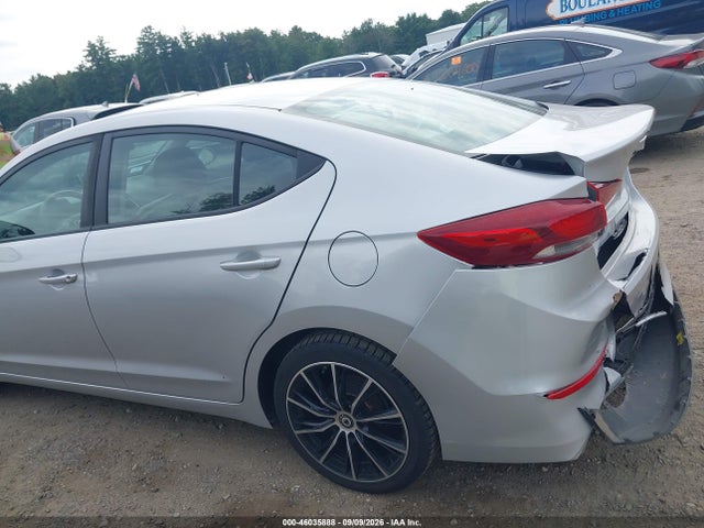 Hyundai ELANTRA SE 2018 5NPD74LF9JH334486 Image 15