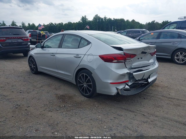 Hyundai ELANTRA SE 2018 5NPD74LF9JH334486 Image 3