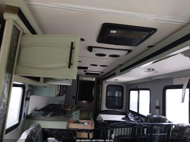 2004 Freightliner Chassis X Line Motor Home მანქანა იყიდება აუქციონზე, vin: 4UZAAHBS24CM94084, აუქციონის ნომერი: 46035894