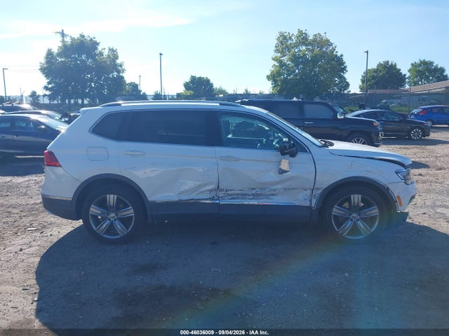 46036009 :رقم المزاد ، 3VV4B7AXXJM077863 vin ، 2018 Volkswagen Tiguan Sel Premium مزاد بيع