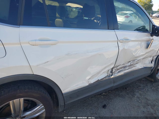 46036009 :رقم المزاد ، 3VV4B7AXXJM077863 vin ، 2018 Volkswagen Tiguan Sel Premium مزاد بيع