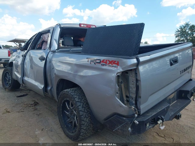 Продаж на аукціоні авто 2017 Toyota Tundra Sr5 5.7l V8, vin: 5TFDW5F14HX665192, номер лоту: 46036067