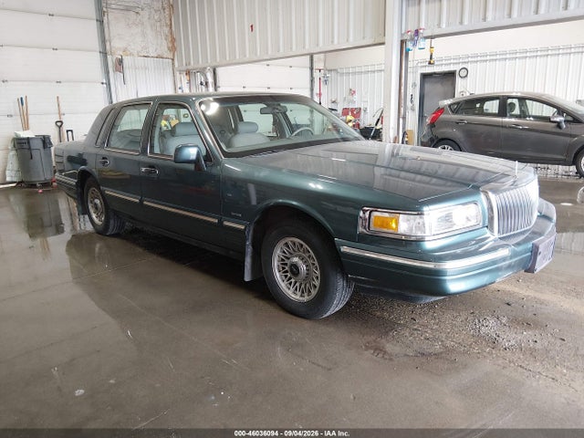 Aukcja sprzedaży 1996 Lincoln Town Car Executive, vin: 1LNLM81W9TY722216, numer aukcji: 46036094