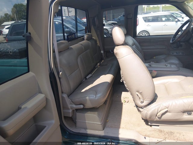 Продажа на аукционе авто 1996 Chevrolet Gmt-400 K1500, vin: 2GCEK19R2T1209370, номер лота: 46036159