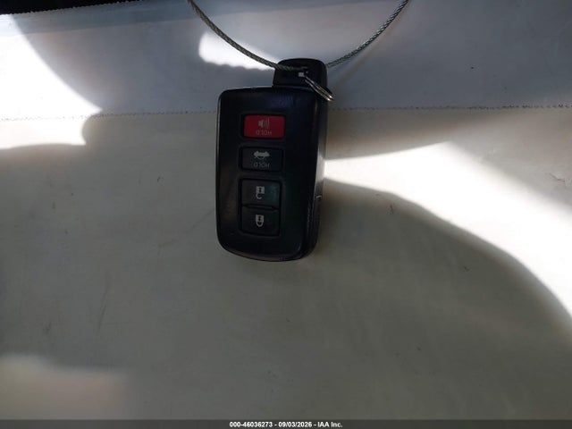 2012 Toyota Camry Hybrid Xle მანქანა იყიდება აუქციონზე, vin: 4T1BD1FK2CU061449, აუქციონის ნომერი: 46036273