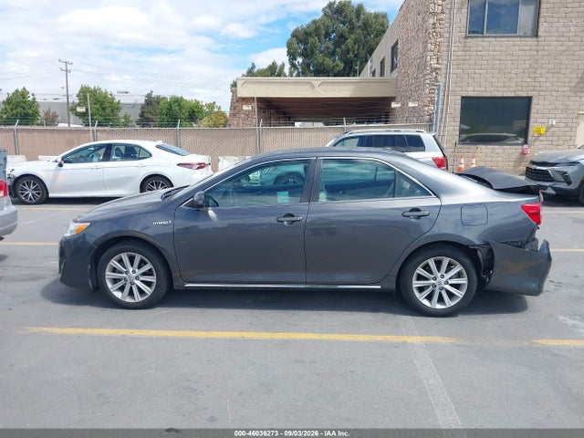 2012 Toyota Camry Hybrid Xle მანქანა იყიდება აუქციონზე, vin: 4T1BD1FK2CU061449, აუქციონის ნომერი: 46036273