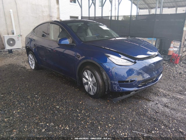 2023 Tesla Model Y Awd/long Range Dual Motor All-wheel Drive მანქანა იყიდება აუქციონზე, vin: 7SAYGDEEXPA144810, აუქციონის ნომერი: 46036292