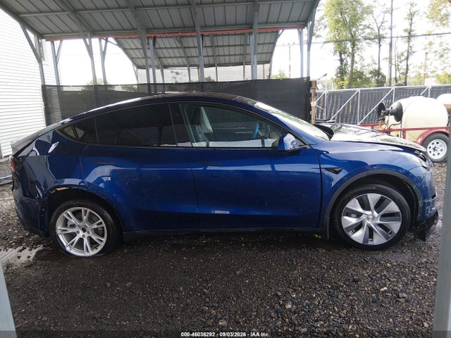 Продаж на аукціоні авто 2023 Tesla Model Y Awd/long Range Dual Motor All-wheel Drive, vin: 7SAYGDEEXPA144810, номер лоту: 46036292
