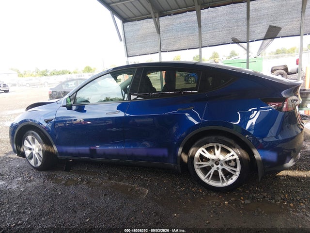 Продаж на аукціоні авто 2023 Tesla Model Y Awd/long Range Dual Motor All-wheel Drive, vin: 7SAYGDEEXPA144810, номер лоту: 46036292
