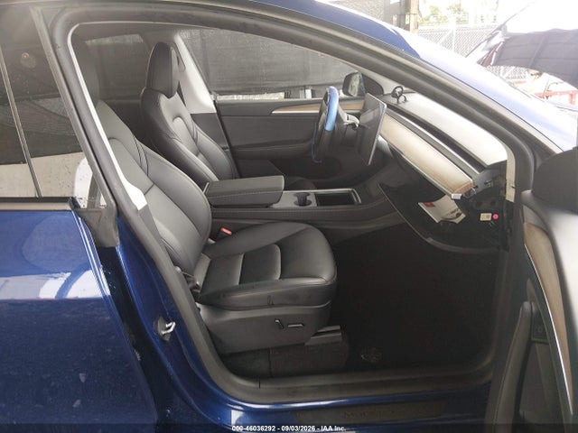 Продаж на аукціоні авто 2023 Tesla Model Y Awd/long Range Dual Motor All-wheel Drive, vin: 7SAYGDEEXPA144810, номер лоту: 46036292