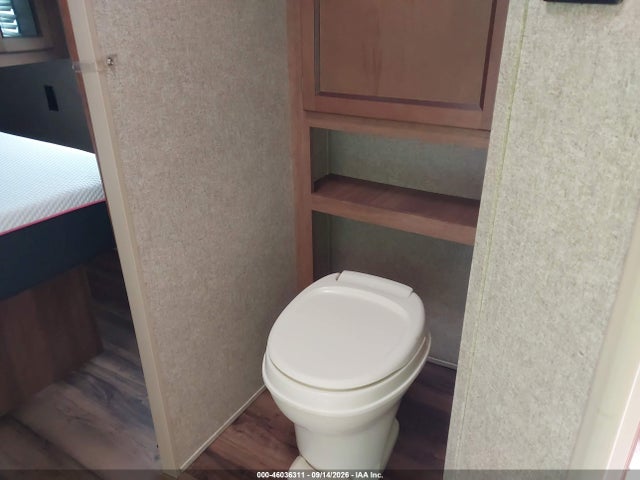 46036311 :رقم المزاد ، 5ZT2CARB7HA027369 vin ، 2017 Coachmen Trailblazer 26th مزاد بيع