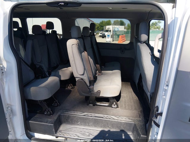 46036369 :رقم المزاد ، 1FBZX2ZM7FKB27771 vin ، 2015 Ford Transit-350 Xlt مزاد بيع