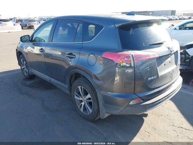 46036445 :رقم المزاد ، JTMWFREV1JJ172342 vin ، 2018 Toyota Rav4 Xle مزاد بيع
