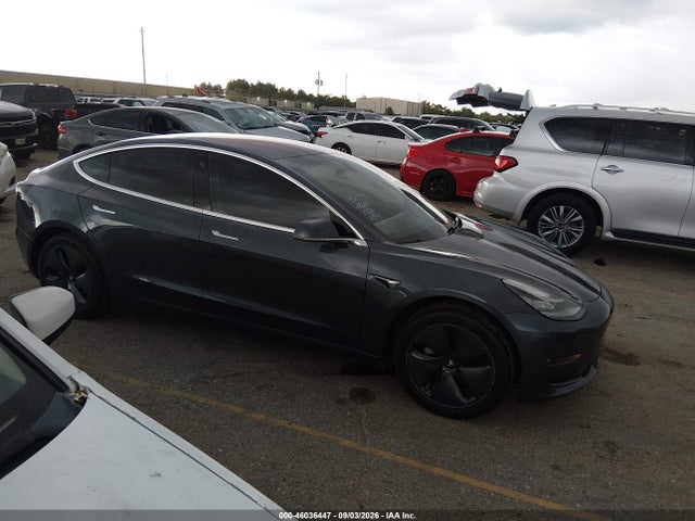 5YJ3E1EA2JF018900 Tesla Model 3 Long Range/mid Range